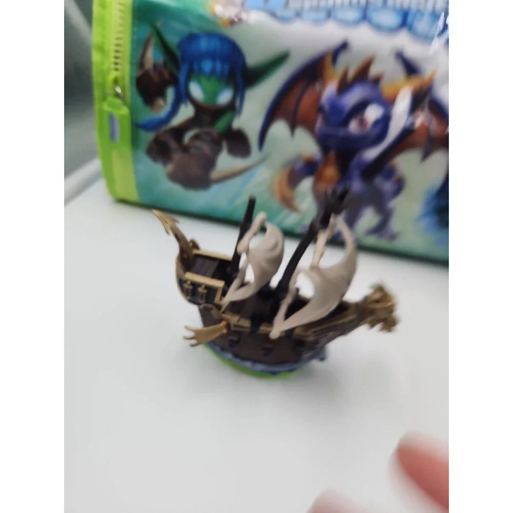 16 Skylanders Spyro's Adventure Zip Up Case